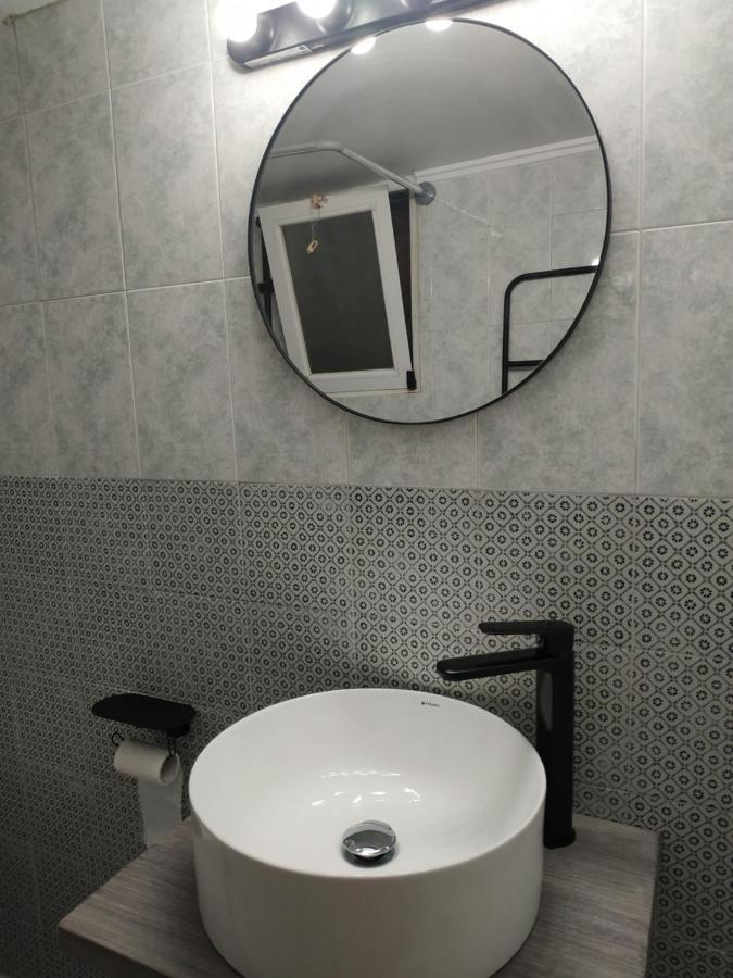 Cozy Apartment Near Metro Station Agia Marina Афіни Екстер'єр фото
