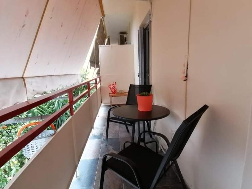 Cozy Apartment Near Metro Station Agia Marina Афіни Екстер'єр фото
