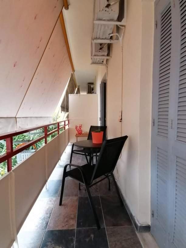 Cozy Apartment Near Metro Station Agia Marina Афіни Екстер'єр фото