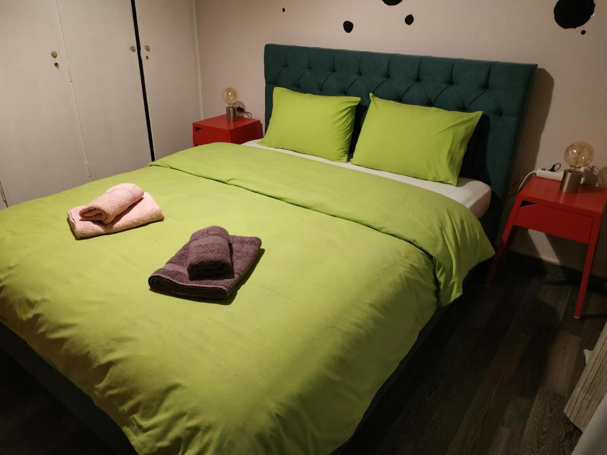 Cozy Apartment Near Metro Station Agia Marina Афіни Екстер'єр фото